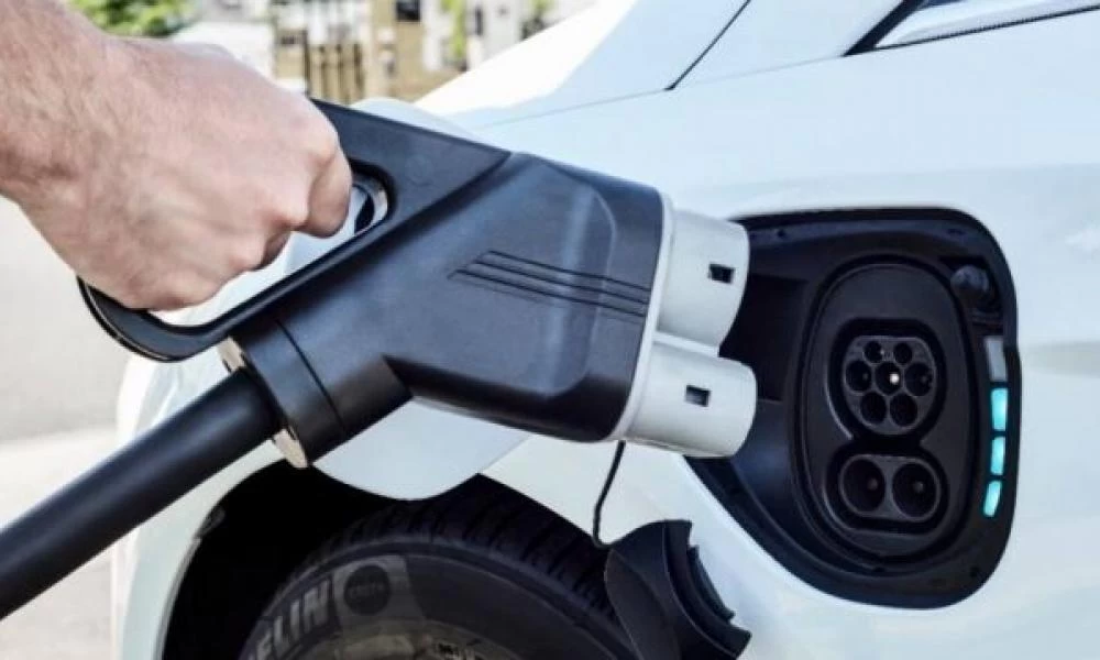 Ηλεκτροκίνηση: Τα κίνητρα για την απόκτηση οχημάτων – Τι προβλέπει το νομοσχέδιο